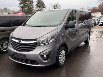 Grau Gebraucht 2019 Opel Vivaro Van / Kleinbus | 13.899 € (Fairer Preis)
