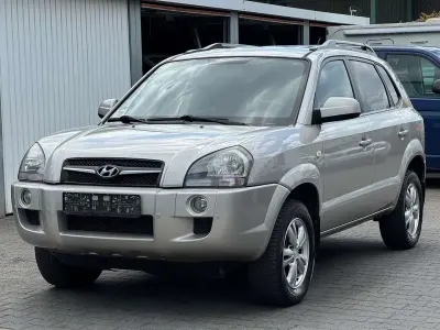 Gebraucht Hyundai Tucson GLS 141 PS (103 kW) 2009 Silber SUV
