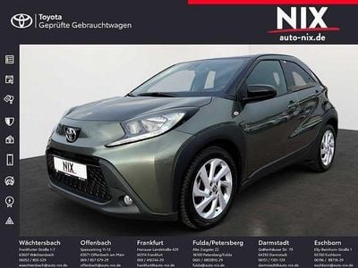 Gebraucht Toyota Aygo X Pulse 72 PS (52 kW) 2022 Cardamon green metallic/ night sky black SUV