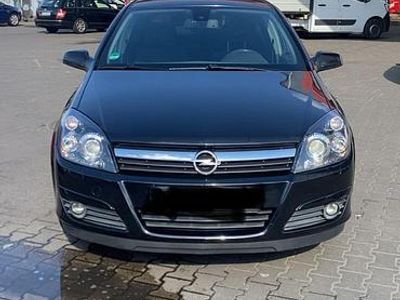 Gebraucht Opel Astra 105 PS (77 kW) 2005 Schwarz Kleinwagen