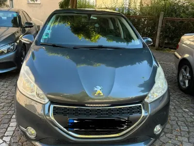 Gebraucht Peugeot 208 80 PS (58 kW) 2014 Grau Kleinwagen