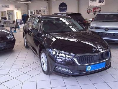 Schwarzmagic perleffekt Gebraucht 2022 Skoda Octavia Style Kombi | 25.750 € (Fairer Preis)