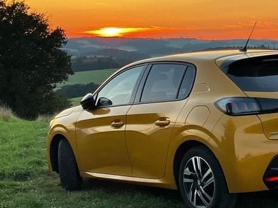 Usata Peugeot 208 Allure 75 CV (55 kW) 2022 Giallo Utilitaria