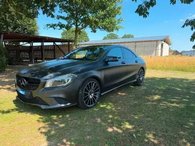 Gebraucht Mercedes CLA220 177 PS (130 kW) 2015 Schwarz Coupé