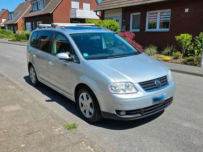 Gebraucht VW Touran 101 PS (74 kW) 2003 Silber Van / Kleinbus