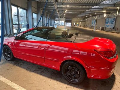 Gebraucht Opel Astra Cabriolet 105 PS (77 kW) 2007 Rot Cabrio