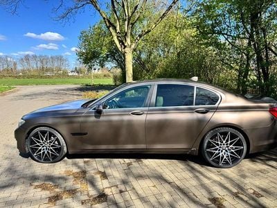 Gebraucht BMW 750 Sport Line 449 PS (330 kW) 2013 Braun Limousine