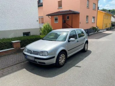 Gebraucht VW Golf IV Edition 90 PS (66 kW) 2001 Silber Limousine