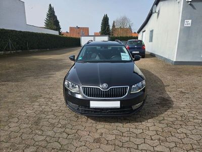 gebraucht Skoda Octavia Combi Elegance,Leder,Canton,Navi,ACC