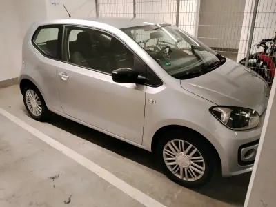 Usata VW up! Cup 60 CV (44 kW) 2014 Argento Utilitaria