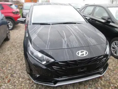 Neu Hyundai i20 Select 90 PS (66 kW) 2025 Schwarz Kleinwagen
