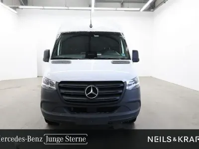 Gebraucht Mercedes Sprinter 170 PS (125 kW) 2025 Arktikweiß Van