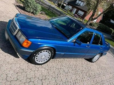 Usata Mercedes 190 Avantgarde 136 CV (100 kW) 1992 Blu Berlina