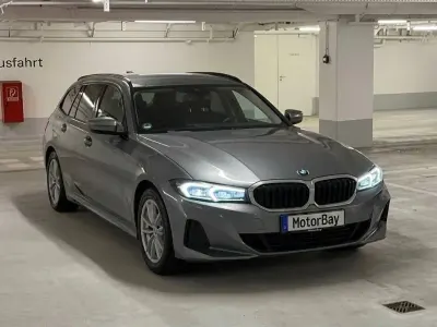 Gebraucht BMW 318 Shadowline 156 PS (114 kW) 2024 Grau Kombi