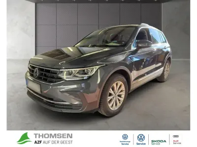 Gebraucht VW Tiguan Life 150 PS (110 kW) 2023 Delfingrau metallic SUV