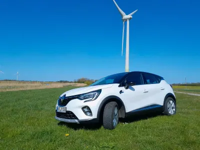 Używany Renault Captur Intens 91 KM (66 kW) 2022 Biały SUV