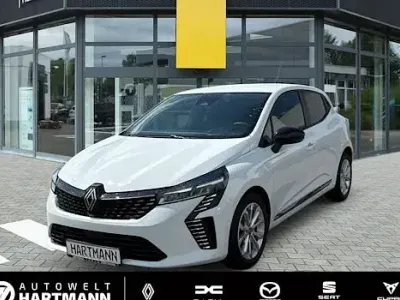 Gebraucht Renault Clio V Evolution 67 PS (49 kW) 2024 Weiß Limousine