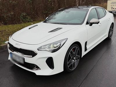 Gebraucht Kia Stinger 366 PS (269 kW) 2023 Weiß Kleinwagen