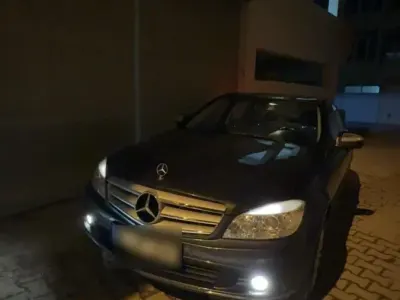 Gebraucht Mercedes C180 154 PS (113 kW) 2007 Silber Limousine