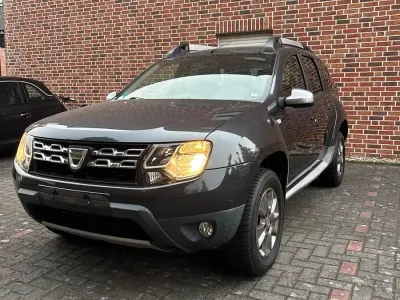 Gebraucht Dacia Duster Prestige 125 PS (91 kW) 2014 Grau SUV