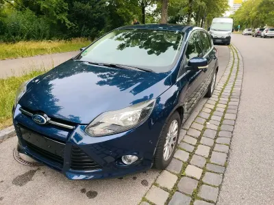 Gebraucht Ford Focus 150 PS (110 kW) 2012 Blau Limousine