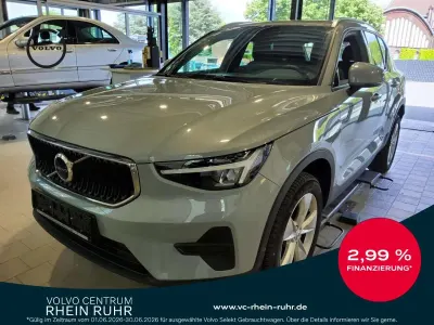 Gebraucht Volvo XC40 Core 163 PS (119 kW) 2024 Grau vapour grey / metallic SUV