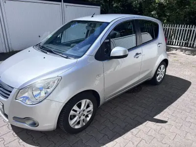 Gebraucht Opel Agila Edition 94 PS (69 kW) 2013 Silber Kleinwagen