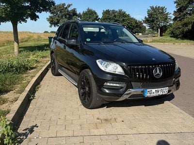 Schwarz Gebraucht 2012 Mercedes ML350 SUV | 18.900 € (Fairer Preis)
