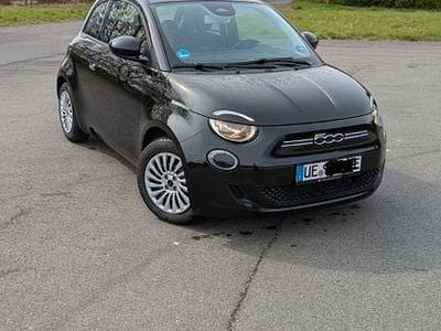 Gebraucht Fiat 500e 69 kW (95 PS) 2022 Schwarz Kleinwagen