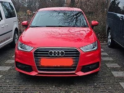 Gebraucht Audi A1 Sport 95 PS (69 kW) 2018 Rot SUV