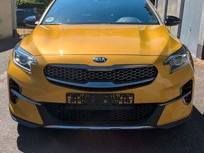 Gold Gebraucht 2020 Kia XCeed Launch Edition SUV | 22.000 € (Fairer Preis)