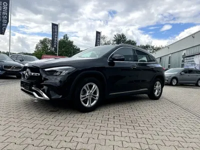 Gebraucht Mercedes GLA200 Progressive 163 PS (119 kW) 2025 Nachtschwarz SUV
