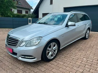 Gebraucht Mercedes E250 Avantgarde 205 PS (150 kW) 2011 Silber Kombi
