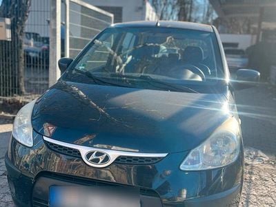 Gebraucht Hyundai i10 70 PS (51 kW) 2009 Schwarz Kleinwagen