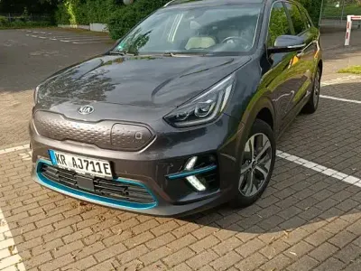 Używany Kia Niro Spirit 150 kW (204 KM) 2020 Szary SUV