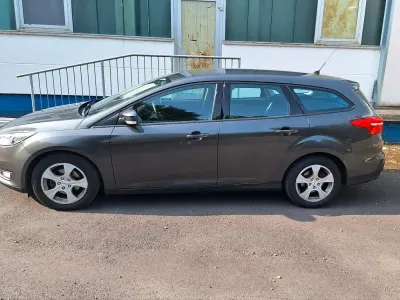 Usata Ford Focus 125 CV (91 kW) 2015 Grigio Station wagon