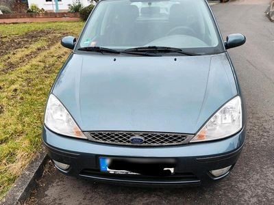 Gebraucht Ford Focus 101 PS (74 kW) 2002 Grün Limousine