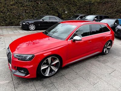 Second-hand Audi RS4 Sport 450 CP (330 kW) 2017 Roșu Break