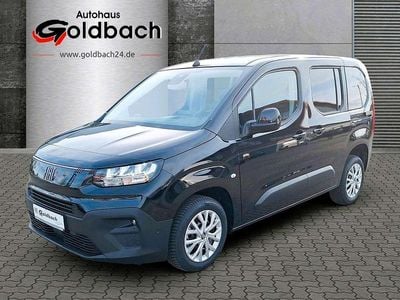 Neu Fiat Doblò 102 PS (75 kW) 2026 632 cinema schwarz metallic Van / Kleinbus