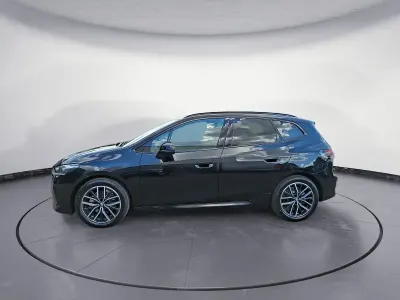 Neu BMW 220 Active Tourer M Sport 170 PS (125 kW) 2026 Schwarz Van / Kleinbus