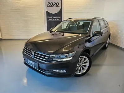 Gebraucht VW Passat Business+ 200 PS (147 kW) 2023 Grau Kombi