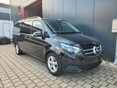 Mercedes V220