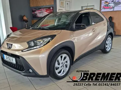 Gebraucht Toyota Aygo X Pulse 72 PS (52 kW) 2023 Gingerbeige SUV