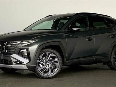 Neu Hyundai Tucson 160 PS (117 kW) 2025 Grün / pinegrün SUV