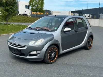 Usado Smart ForFour 95 HP (69 kW) 2004 Prateado Citadino