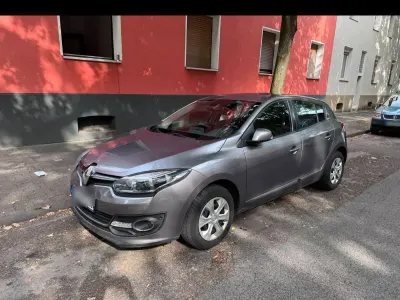 Brugt Renault Mégane GT Dynamique 116 HK (85 kW) 2014 Sølv Coupe