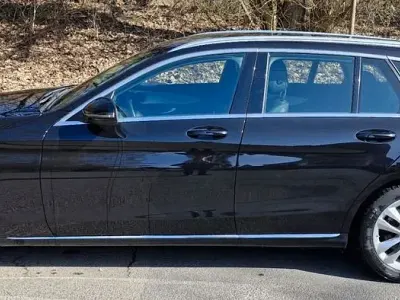 Gebraucht Mercedes C180 156 PS (114 kW) 2019 Schwarz Kombi