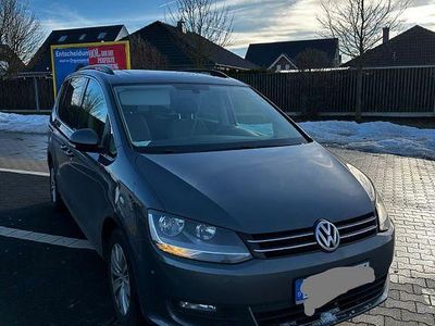 Grau Gebraucht 2011 VW Sharan Van / Kleinbus | 12.800 € (Teuer)