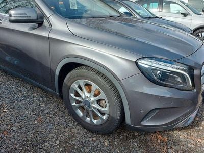 Usata Mercedes GLA180 Urban 109 CV (80 kW) 2015 Grigio SUV