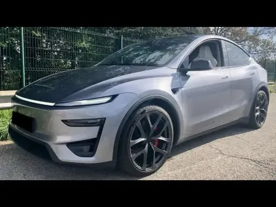 Gebraucht Tesla Model Y 275 kW (375 PS) 2025 Other SUV